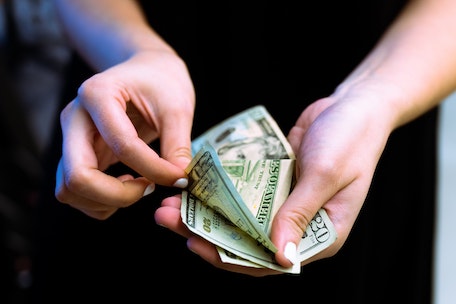 employee counting pay