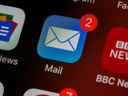 email icon on iPhone