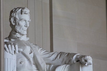 Abraham Lincoln statue