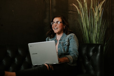 person on laptop using mysbuxben